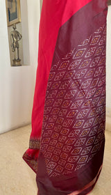ARYAKI – BRICK RED POCHAMPALLY SILK WITH GEOMETRIC IKAT MOTIFS