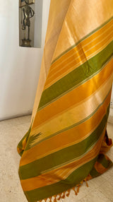ARYASHREE – GOLDEN KANJIVARAM FRAMED BY COLOURFUL TEMPLE MOTIFS