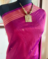 MEDHAVINI – OCHRE THREADWORK DEFINES THIS MAGENTA-MAROON KANJIVARAM