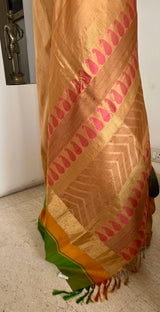 ULUPI – PAISLEYS AND CONTRASTS ON PEACH UPPADA SILK