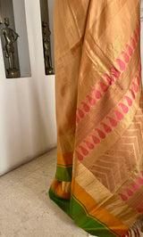 ULUPI – PAISLEYS AND CONTRASTS ON PEACH UPPADA SILK