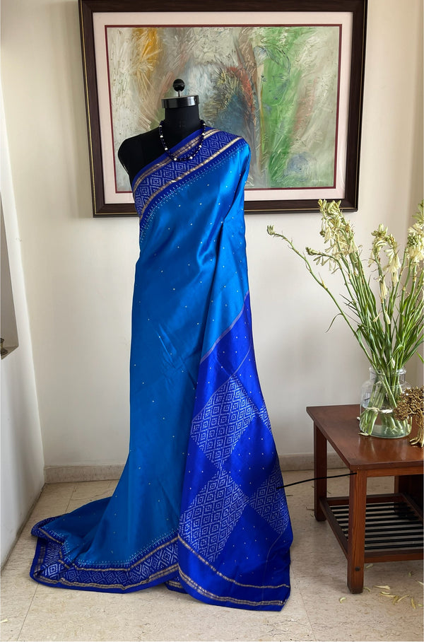 SRAVYA – VIBRANT BLUE POCHAMPALLY IKAT SAREE WITH ZARI RUDRAKSHA