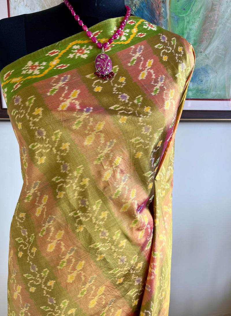 TEJAKSHI – POCHAMPALLY SILK WITH GREEN FLORAL DETAILING