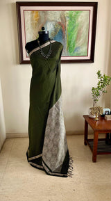 LATHIRA – LIGHTWEIGHT KANJIVARAM SILK WITH OFFWHITE GEOMETRIC BORDER