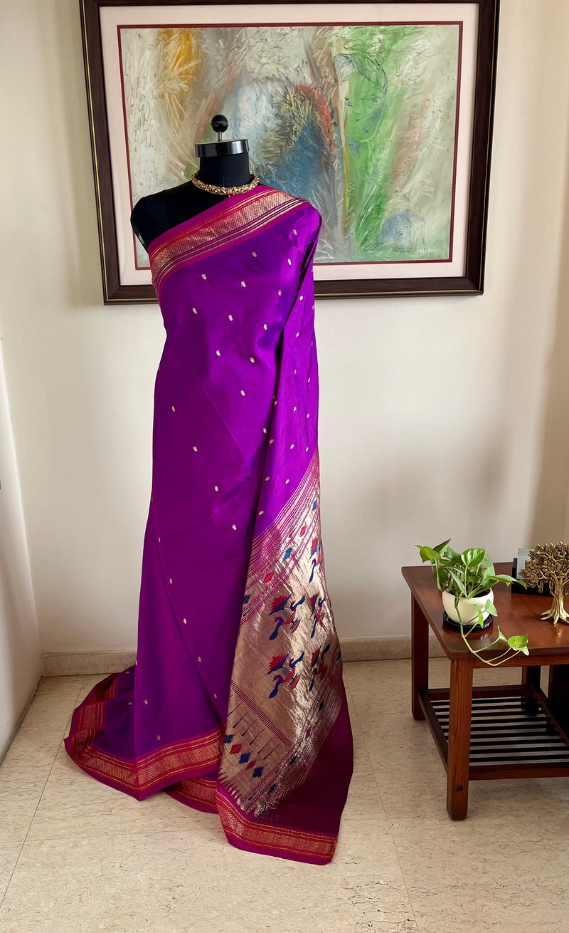 PUSHPINI – MAGENTA PAITHANI WITH MOR KUNDA AANCHAL DETAIL