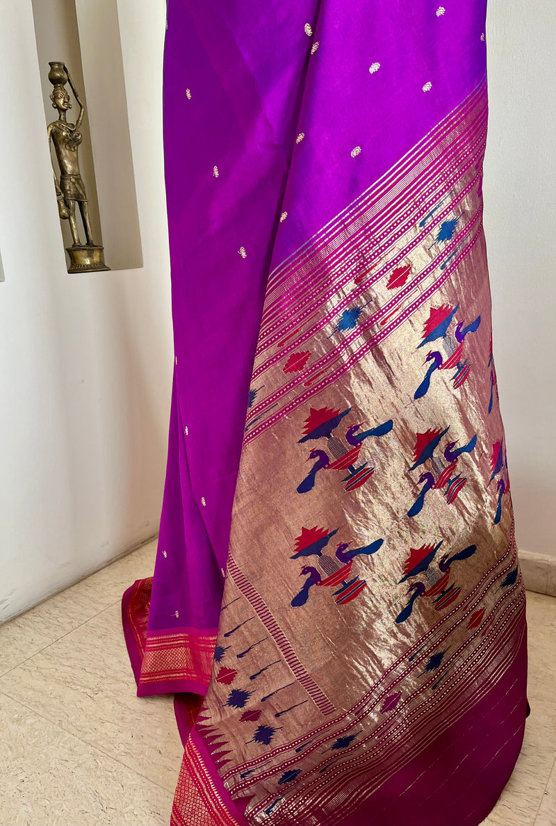 PUSHPINI – MAGENTA PAITHANI WITH MOR KUNDA AANCHAL DETAIL