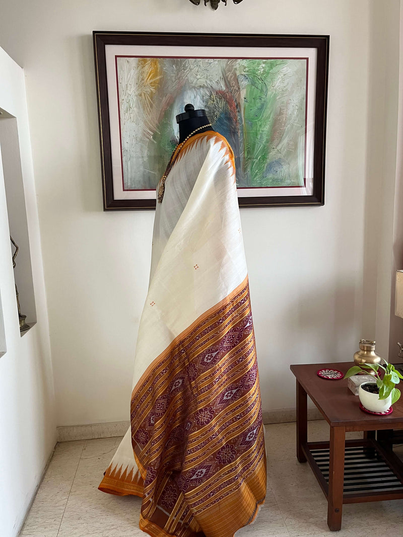 BINAPANI- NEVER-WORN KHANDUA SAREE WITH FLORAL BANDHA MOTIFS IN BORDER & AANCHAL