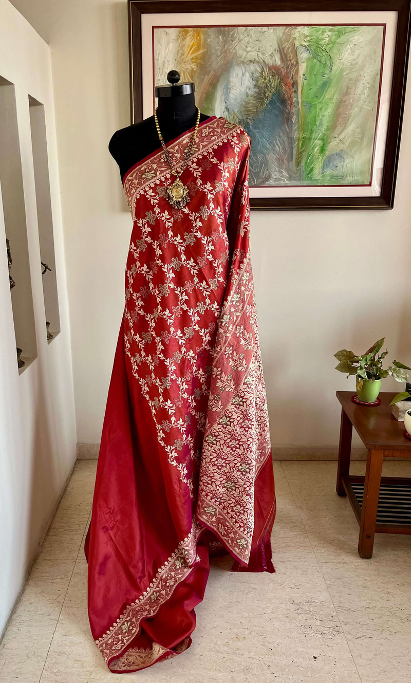 DEVAKI – RUST BANARASI WITH THREAD AND ZARI FLORAL MOTIFS