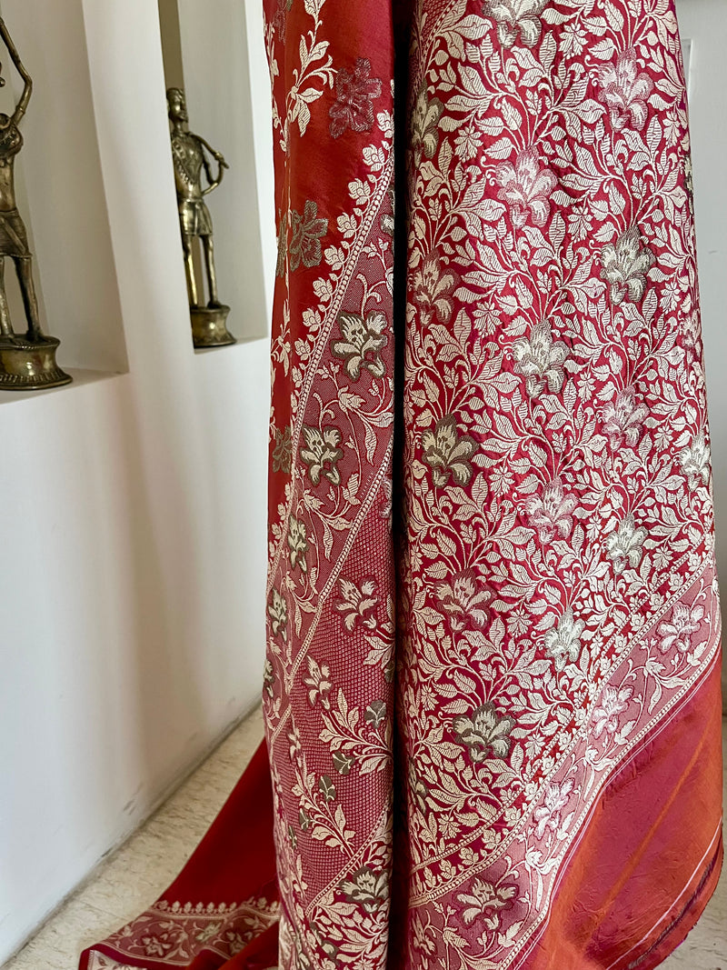 DEVAKI – RUST BANARASI WITH THREAD AND ZARI FLORAL MOTIFS