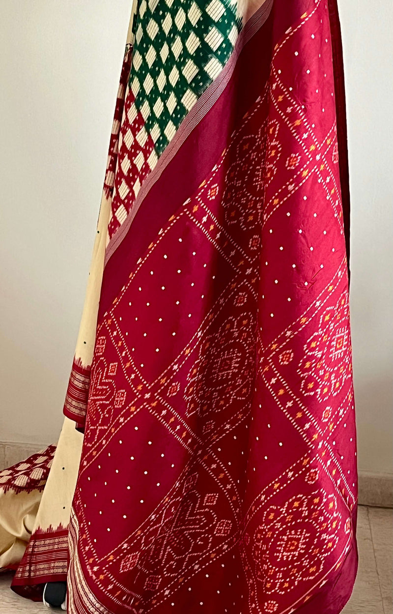 MADHU- ELEGANT CREAM POCHAMPALLY SILK WITH UNIQUE GANGA JAMUNA BORDERS