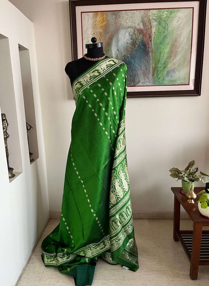 RATNABOLI – ARTFUL GREEN BALUCHARI WITH RAMAYANA SCENES AND INTRICATE PAISLEYS