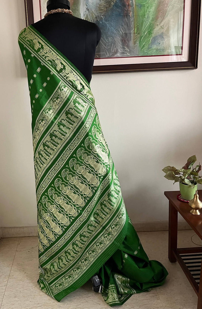 RATNABOLI – ARTFUL GREEN BALUCHARI WITH RAMAYANA SCENES AND INTRICATE PAISLEYS