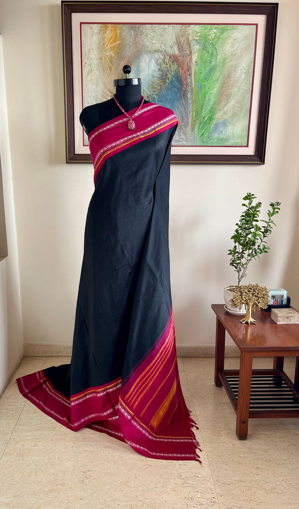 KALVANI- BLACK KORVAI KANJIVARAM WITH RUDRAKSHA AND STRIPED AANCHAL