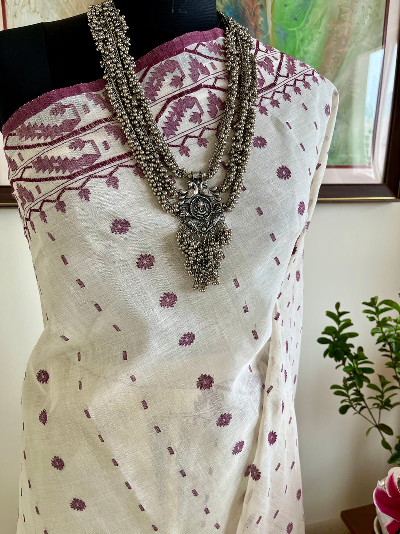 POUSHALI – WHITE JAMDANI COTTON WITH FLORAL AND LINEAR MOTIFS