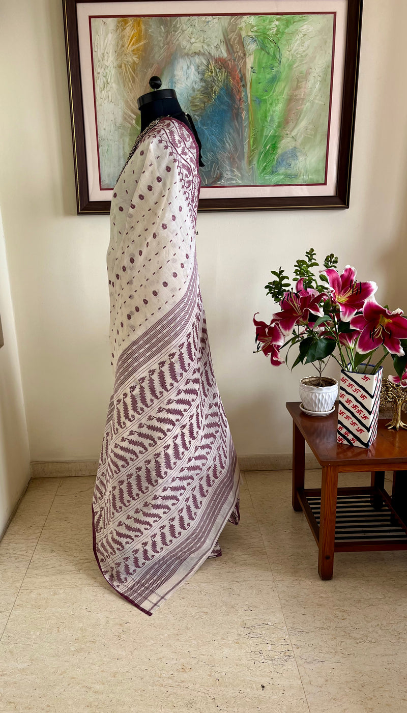POUSHALI – WHITE JAMDANI COTTON WITH FLORAL AND LINEAR MOTIFS