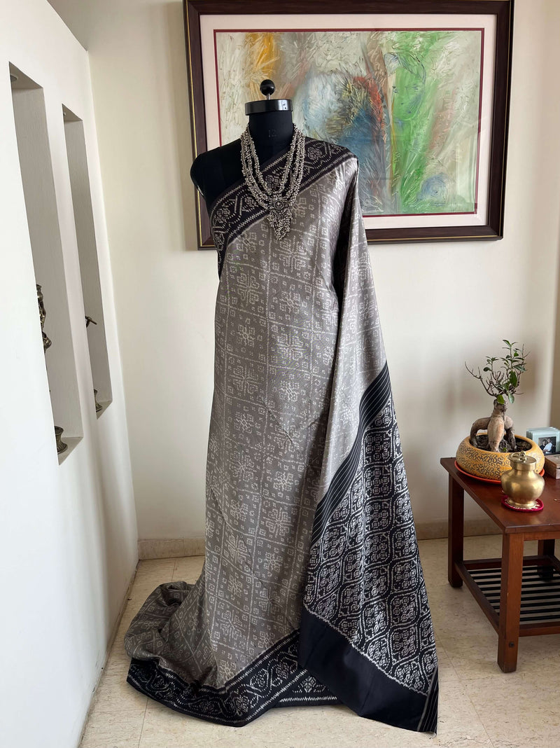 TANASI - TIMELESS POCHAMPALLY SILK WITH INTRICATE IKAT WORK