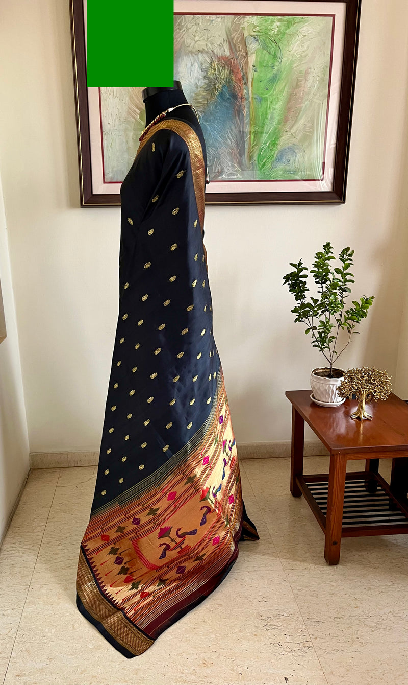 MANJIMA- BLACK PAITHANI WITH ZARI PAISLEYS AND MOR KUNDA AANCHAL