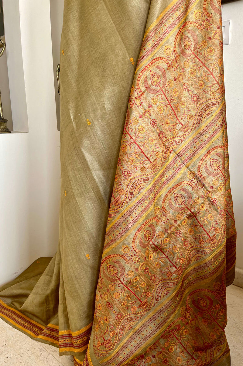 TISHYA - BEIGE BANARASI TUSSAR SAREE WITH INTRICATE FLORAL PATTERNS