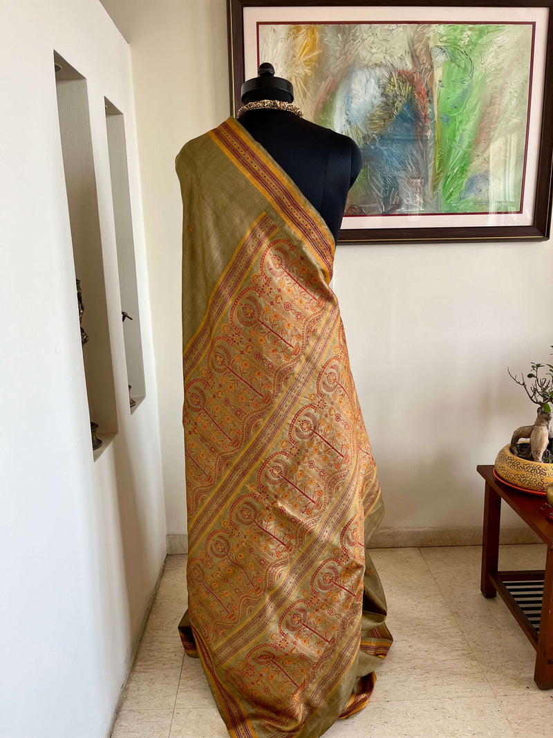 TISHYA - BEIGE BANARASI TUSSAR SAREE WITH INTRICATE FLORAL PATTERNS