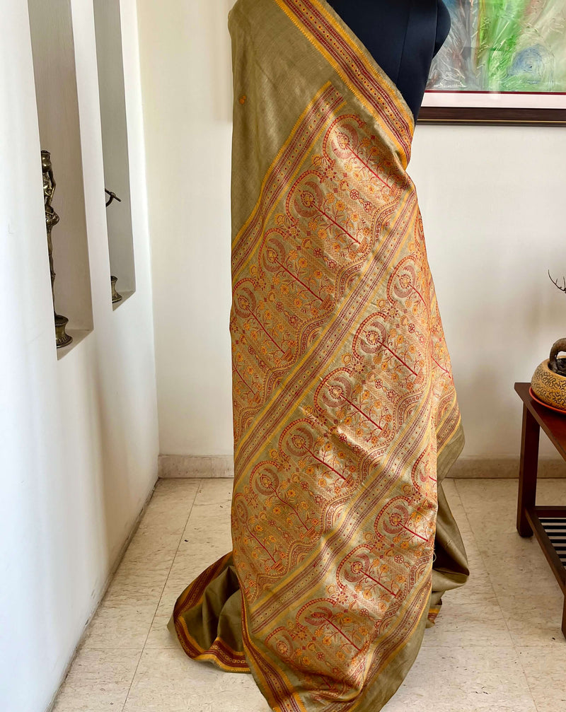 TISHYA - BEIGE BANARASI TUSSAR SAREE WITH INTRICATE FLORAL PATTERNS