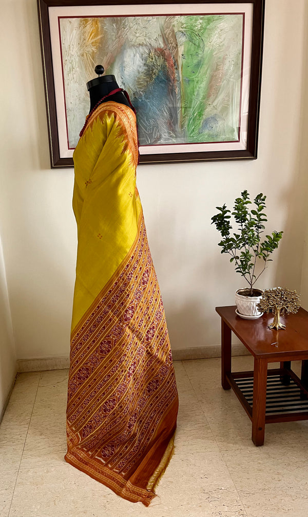 MANJULATA- LIME GREENISH YELLOW KHANDUA WITH BANDHA AND TEMPLE AANCHAL