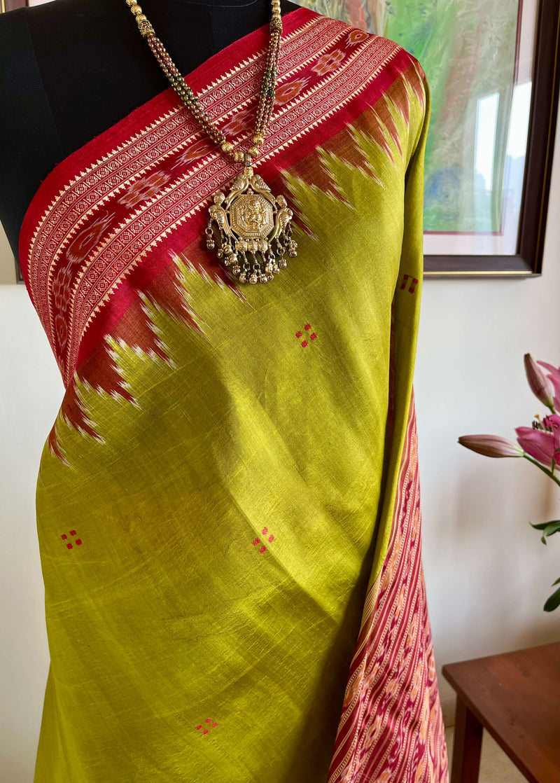 LIPISHREE- MEHENDI GREEN AND MAROON KHANDUA, TIMELESS ELEGANCE