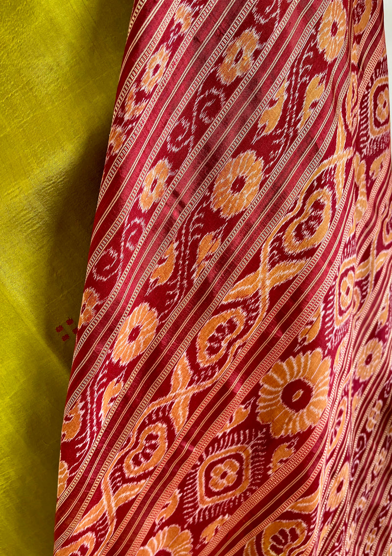 LIPISHREE- MEHENDI GREEN AND MAROON KHANDUA, TIMELESS ELEGANCE