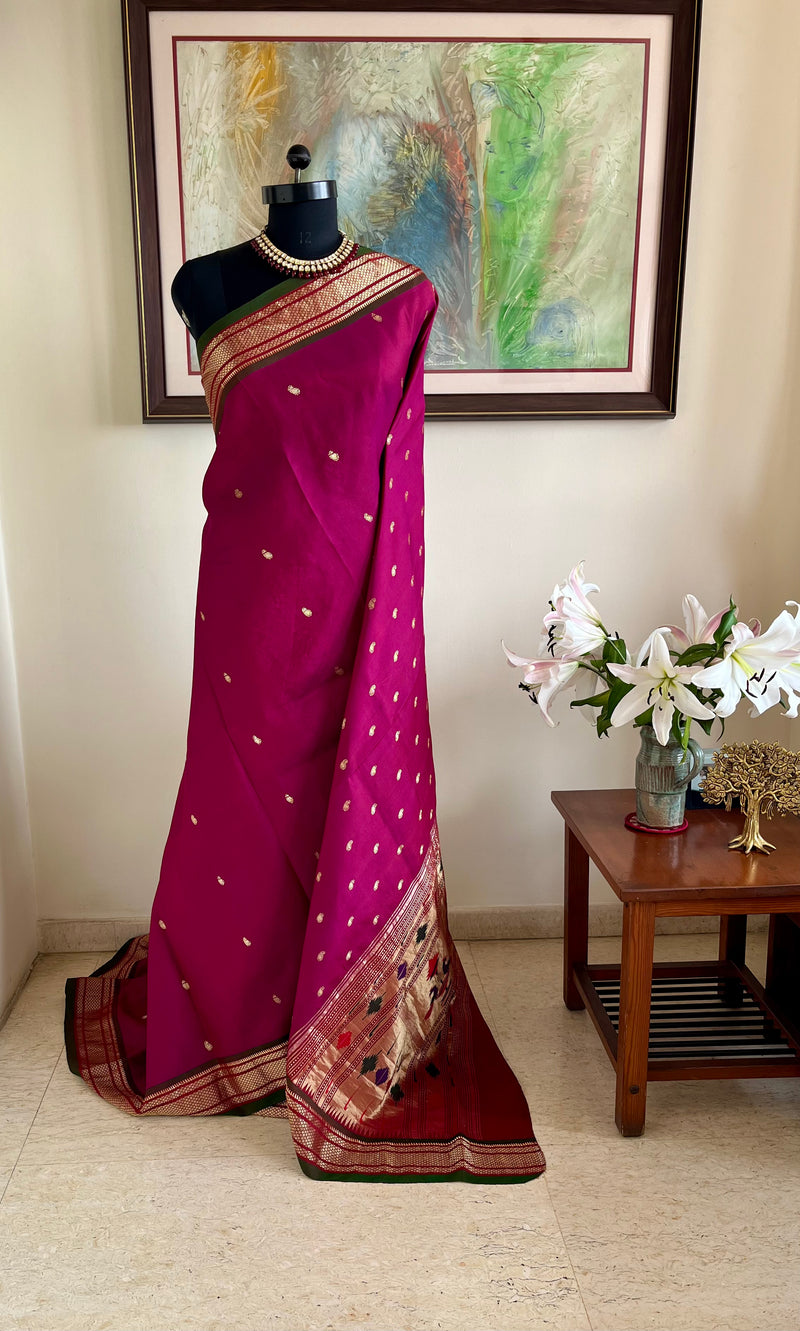 MANUSHI – MAGENTA PINK PAITHANI WITH NARALI BORDER AND MOR KUNDA AANCHAL