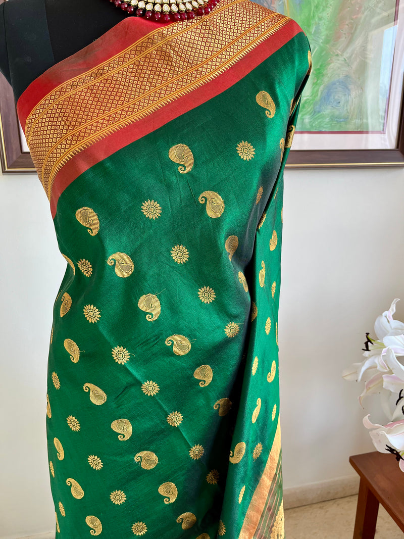 MILANIKA – GREEN PAITHANI WITH BANGDI MOR, MOR KUNDA AND NARALI BORDER