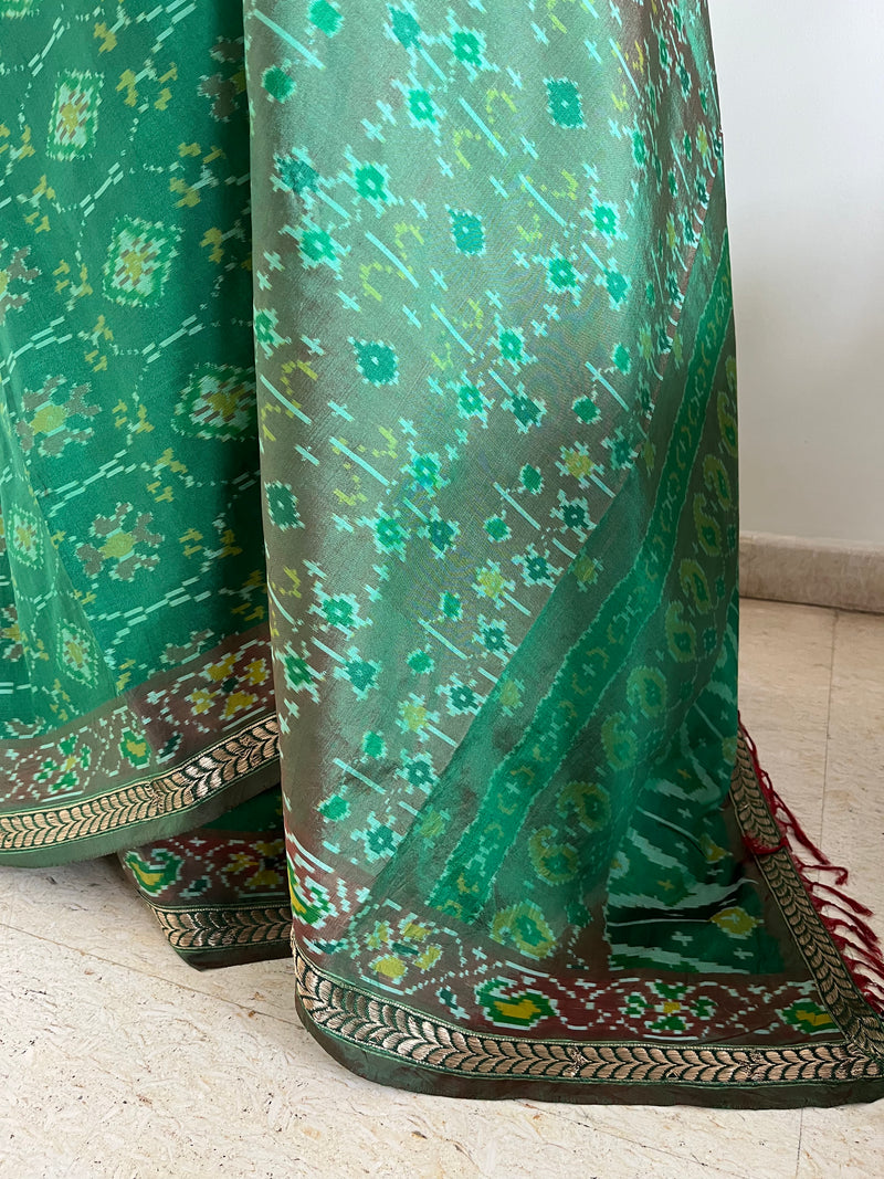 DITYAA – GREEN POCHAMPALLY SILK WITH ZARI AND IKKAT MOTIFS