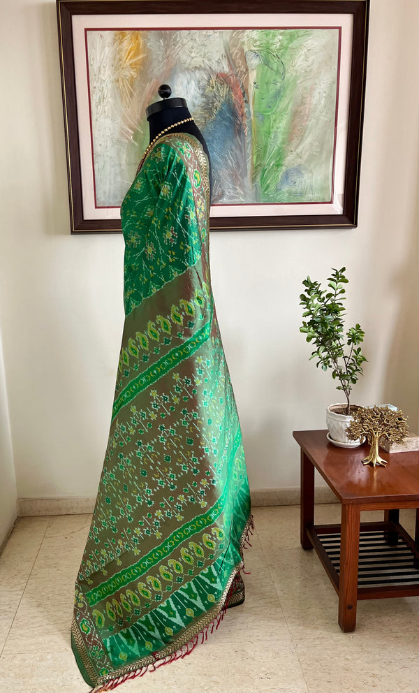 DITYAA – GREEN POCHAMPALLY SILK WITH ZARI AND IKKAT MOTIFS