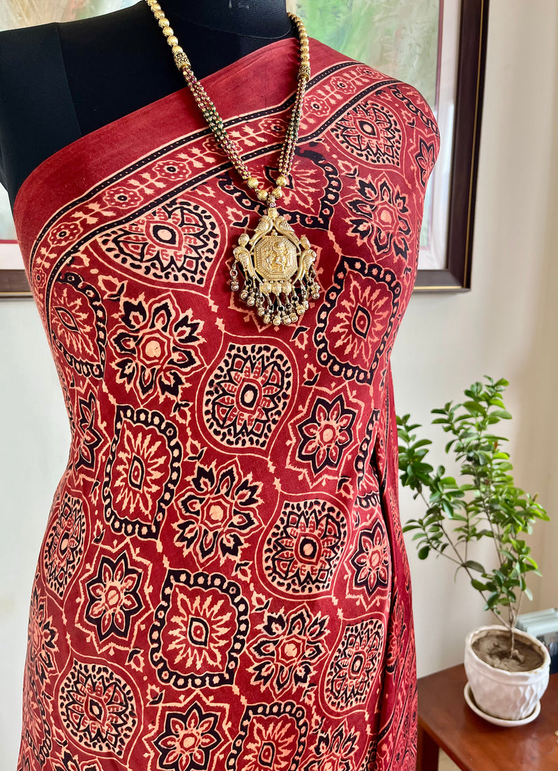 BINAL – RED AJRAKH MODAL SILK WITH LAGDI PATTA AANCHAL