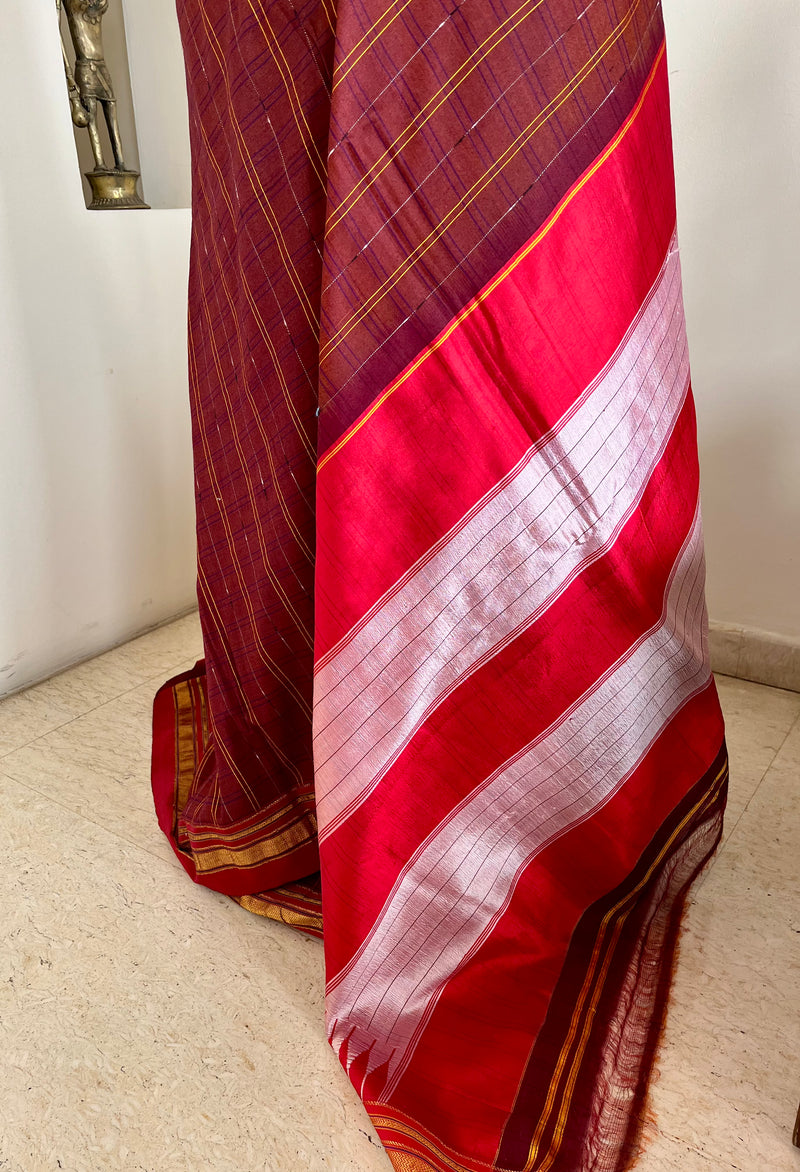 DHARIKA- MAROON ILKAL SAREE WITH CHECKS CHEVRON BORDER AND TOPI TENI