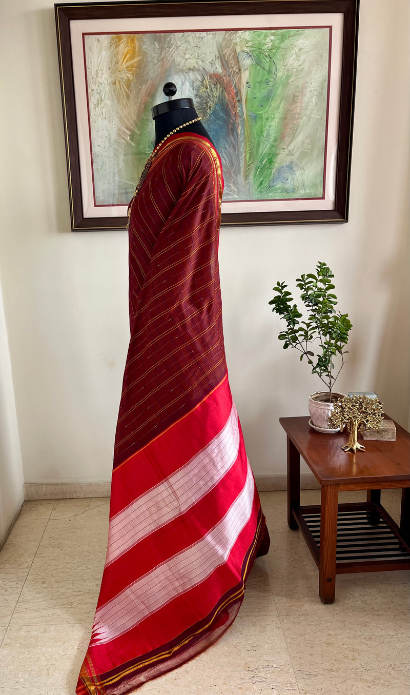 DHARIKA- MAROON ILKAL SAREE WITH CHECKS CHEVRON BORDER AND TOPI TENI