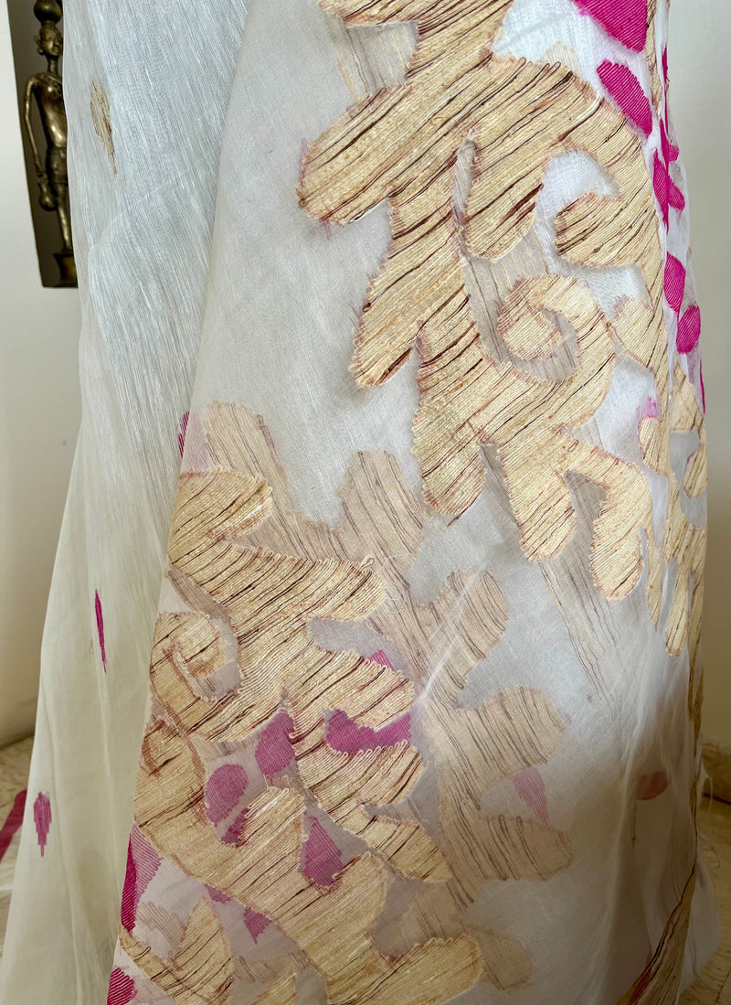LAHYA- PRISTINE WHITE JAMDANI WITH MAGENTA BORDERS AND MOTIFS