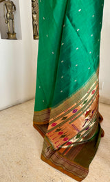 RUVI - GREEN PAITHANI WITH NARALI BORDER AND MOR KUNDA AANCHAL