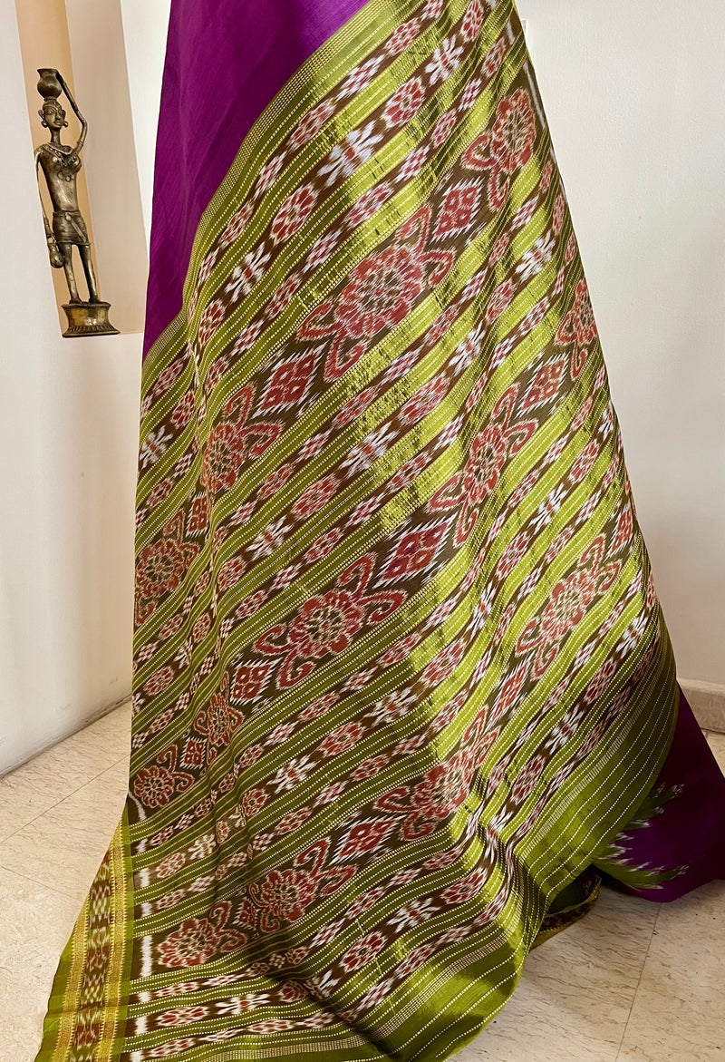ANNAPURNA – MAGENTA PURPLE KHANDUA SILK WITH FLORAL BANDHA ANCHAL