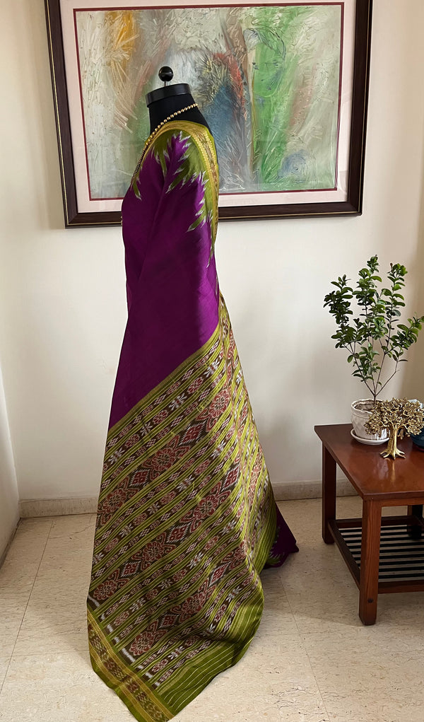 ANNAPURNA – MAGENTA PURPLE KHANDUA SILK WITH FLORAL BANDHA ANCHAL