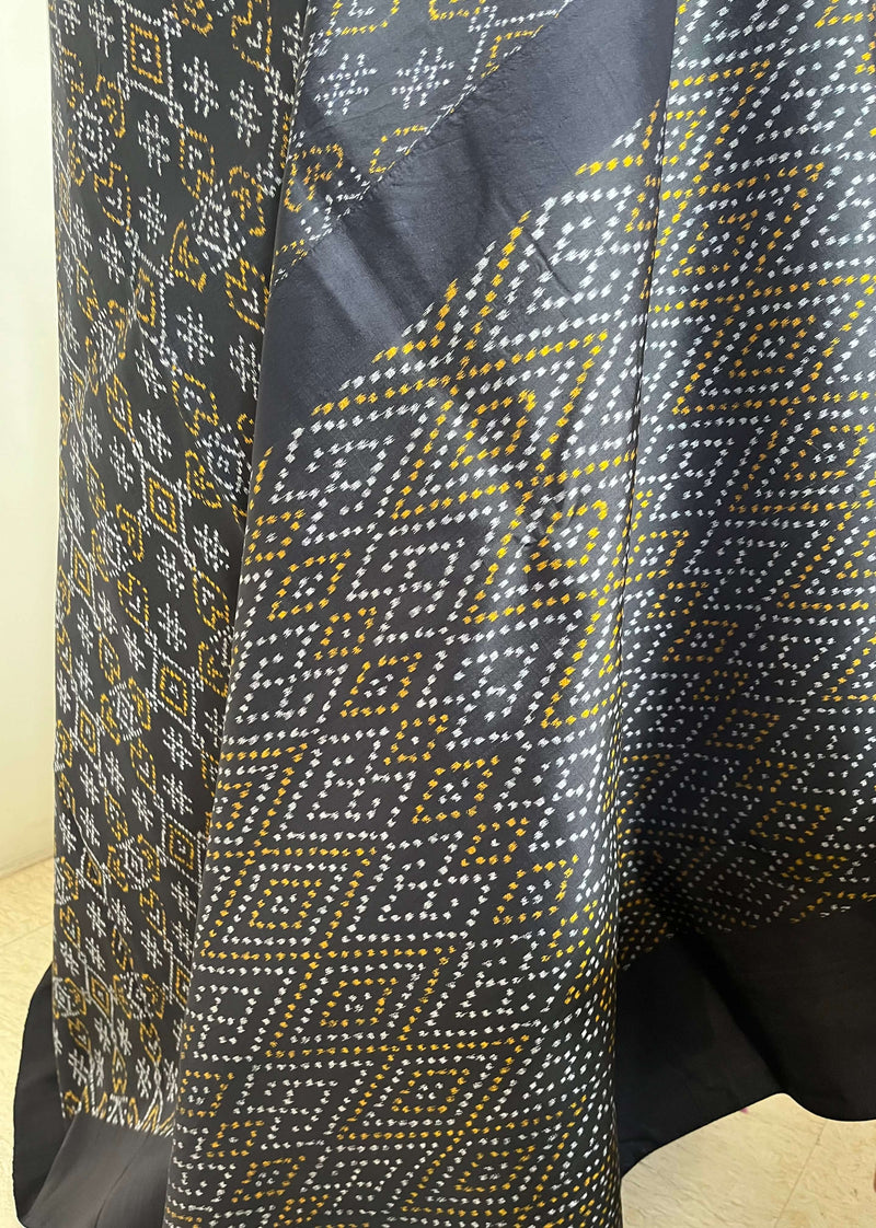 JANVIKA – BLACK POCHAMPALLY SILK WITH INTRICATE MOTIFS