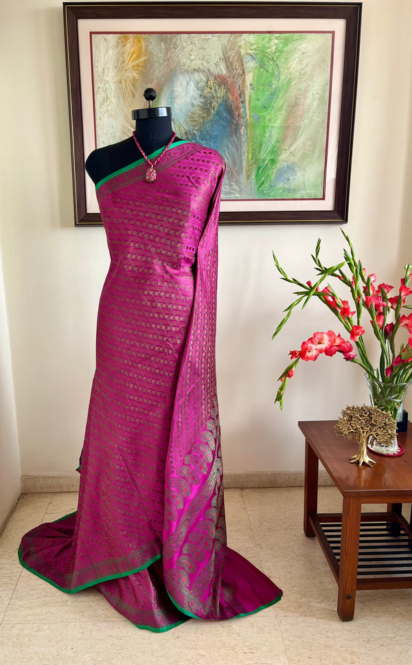 TAHIRA – MAGENTA TANCHOI BANARASI WITH DIAGONAL FLORALS AND PAISLEY AANCHAL