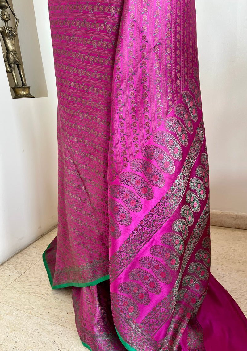 TAHIRA – MAGENTA TANCHOI BANARASI WITH DIAGONAL FLORALS AND PAISLEY AANCHAL