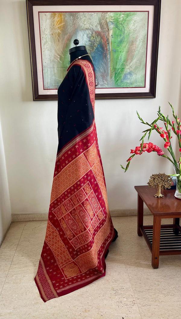 SHALEENA – BLACK BOMKAI WITH STUNNINGLY DETAILED MAROON AANCHAL