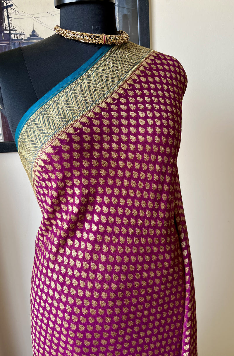 SANVIKAA – MAGENTA BANARASI GEORGETTE WITH BLUE ZARI AANCHAL