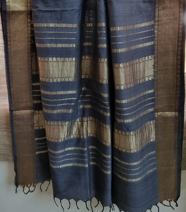 ASHLEY- A GREY SILK COTTON SAREE WITH SELF COLOUR AND ZARI BORDER