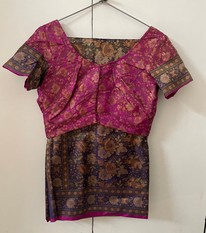 KUMKUM- A BEAUTIFUL SILK JAMAWAR SAREE IN MAGENTA, COMES WITH THE STITCHED PURPLE BLOUSE